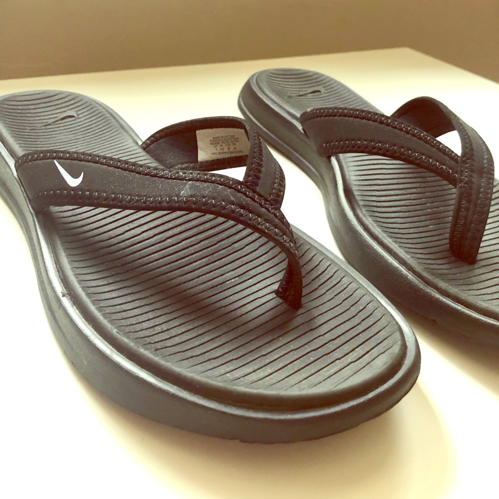 Nike Flip flops